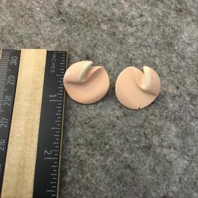 Vintage metal peach enamel stud earrings