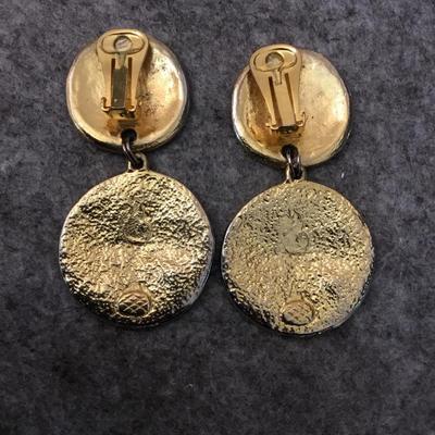 Vintage Gold tone clip on earrings