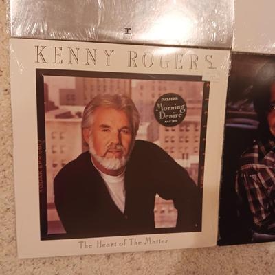 KENNY ROGERS, CHARLEY PRIDE AND ANNE MURRAY ON VINYL RECORDS