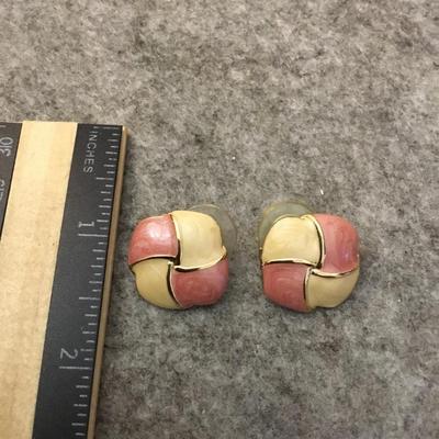 Beautiful, gold, toned enamel vintage stud earrings