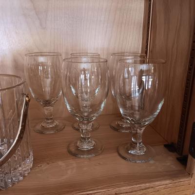 STEMMED GLASSES, GLASS ICE BUCKET WITH A PEWTER SCOOP