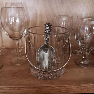 STEMMED GLASSES, GLASS ICE BUCKET WITH A PEWTER SCOOP