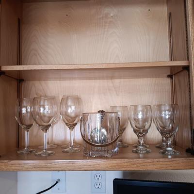 STEMMED GLASSES, GLASS ICE BUCKET WITH A PEWTER SCOOP