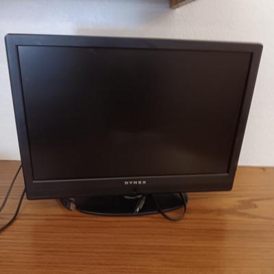 DYNEX 19" TV AND A SAMSUNG BLU-RAY PLAYER
