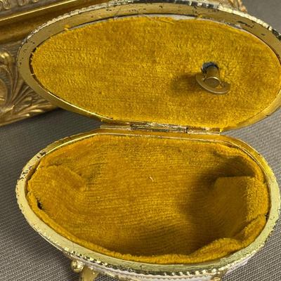 Vintage Swans, Trinket and Music boxes