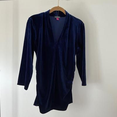 UBR8360 Lot of Ladies Skirts w/Velvet Tops