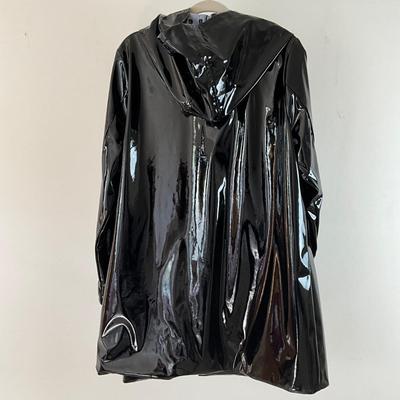 UBR8361 New Raincoat-Med by UBU w/Hood