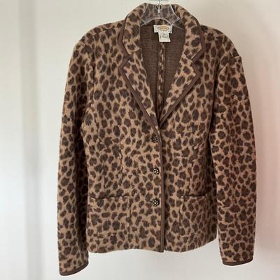 UBR8365 Lot of Ladies Calvin Klein Red, Chicos, Talbots Jacket