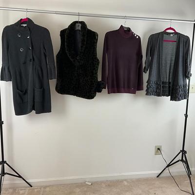 UBR8369 Lot of Ladies Sweater, Cardigan, Vest & Dress