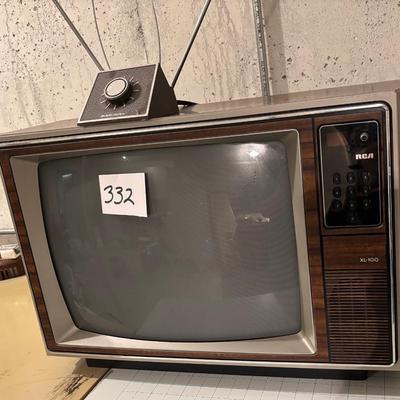 RCA TV and Rabbit Ears