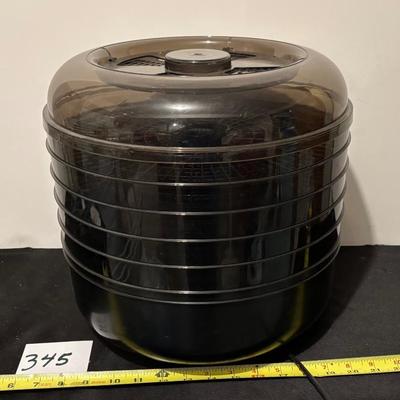 Dehydrator