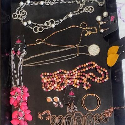 Jewelry Lot, Paparazzi, Vida, & more