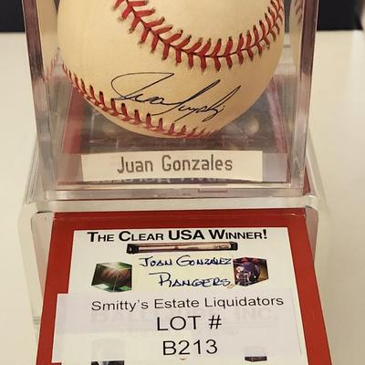 Juan Gonzales Rangers OMLB Signed Autographed Baseball In Collectors Case