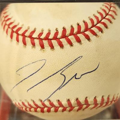 Derrick Bell Astros OMLB Signed Autographed Baseball In Collectors Case