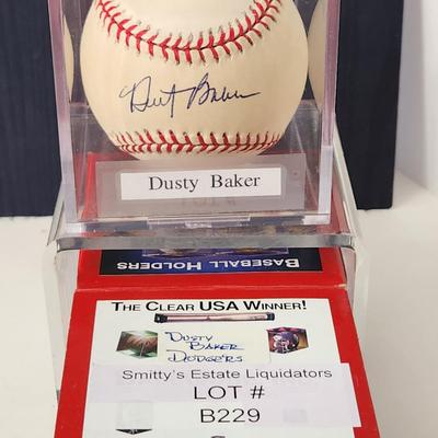 Dusty Baker Dodgers OMLB Signed Autographed Baseball In Collectors Case