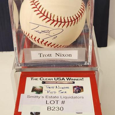 Trott Nixon Red sox OMLB Signed Autographed Baseball In Collectors Case