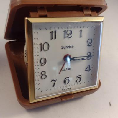 Sunrise (Taiwan) Wind-Up Travel Alarm Clock- Model 101-5