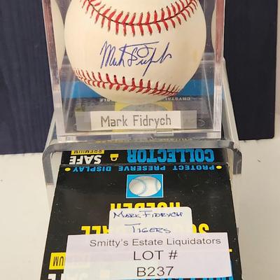 Mark Fidrych Tigers OMLB Signed Autographed Baseball In Collectors Case