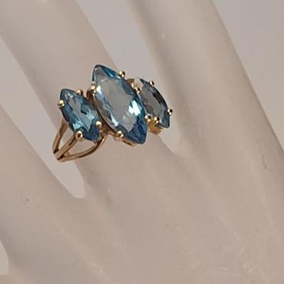 10 Karat Yellow Gold and Gemstone Ring- Size 6- Approx Weight 4.3 Grams (#4)