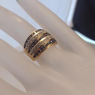 10 Karat Yellow Gold and Gemstone Ring- Size 5 1/2- Approx Weight 7.6 Grams (#7)