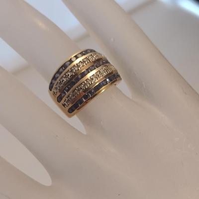 10 Karat Yellow Gold and Gemstone Ring- Size 5 1/2- Approx Weight 7.6 Grams (#7)