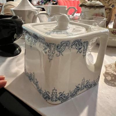 Victorian Royal Crownsford Square Cube Blue White Teapot