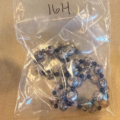Vtg Bead necklace and earrings