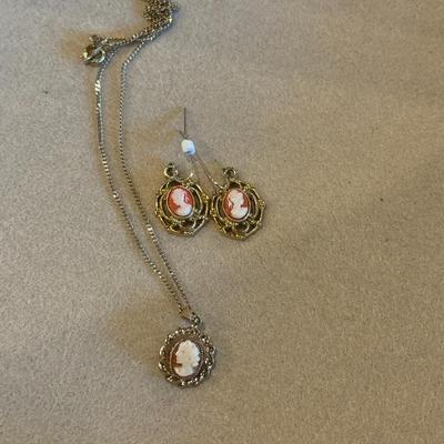 Vtg cameo necklace and earrings