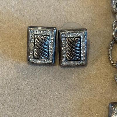 Silver square pendant w/ earrings