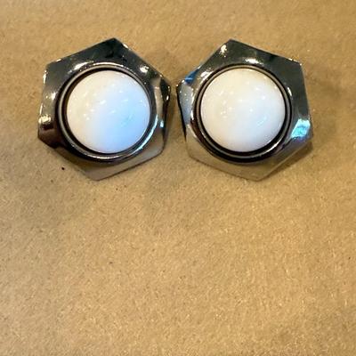Large White Stones Octagon Shape
