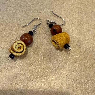 Costume jewlery