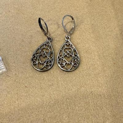 Heart dangle earring