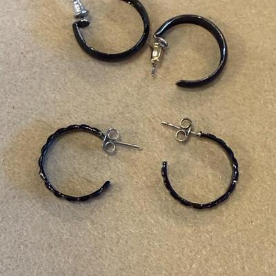 Costume jewlery Lot