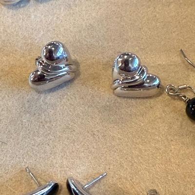 Costume jewlery LOT