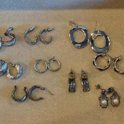 Costume jewlery LOT