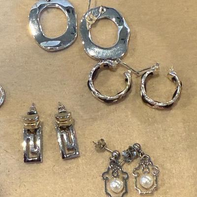 Costume jewlery LOT