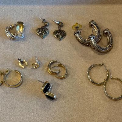 Costume jewlery LOT