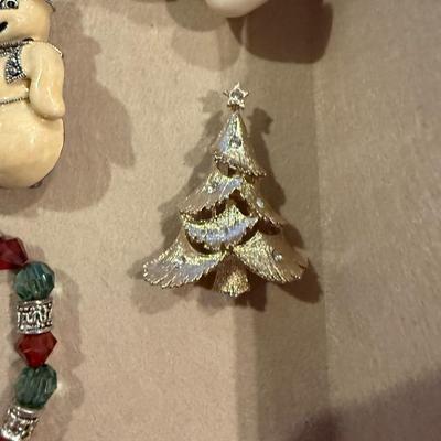 Christmas Pin Lot