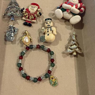 Christmas Pin Lot