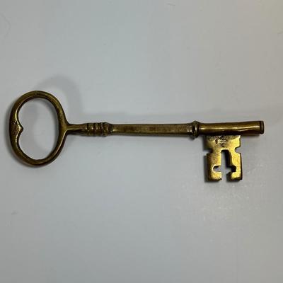 LOT 54: Vintage Office/Desk Essentials - Letter Openers, Pencils & More