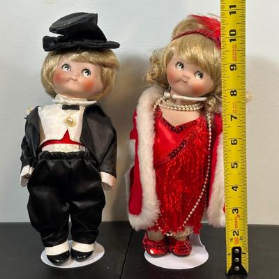 LOT 85: Vintage Campbell’s Soup Collectibles Campbell Kid Dolls NIP, Lunchbox & Thermos, Campbell's Kids Bride & Groom...