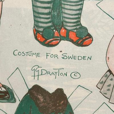 LOT 86: Dolly Dingle Paper Doll Collection