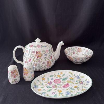 Minton Haddon Hall Assortment of China (GB-DZ)
