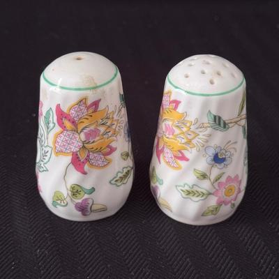 Minton Haddon Hall Assortment of China (GB-DZ)