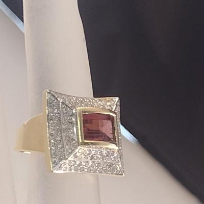 14 Karat Yellow Gold and Gemstone Ring- Size 3 1/4- Approx Weight 8.6 Grams (#12)