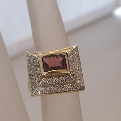14 Karat Yellow Gold and Gemstone Ring- Size 3 1/4- Approx Weight 8.6 Grams (#12)