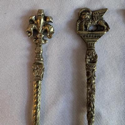Ornate Silver Utensil Variety (GB-DZ)