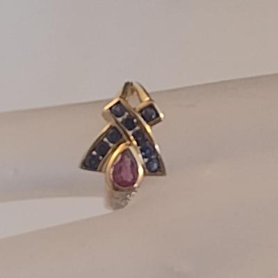 10 Karat Yellow Gold and Gemstone Ring- Size 8 1/4- Approx Weight 3.6 Grams (#17)