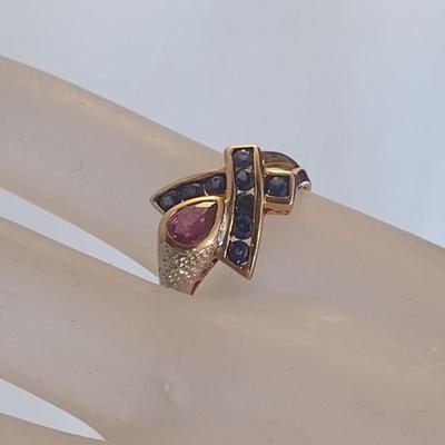 10 Karat Yellow Gold and Gemstone Ring- Size 8 1/4- Approx Weight 3.6 Grams (#17)