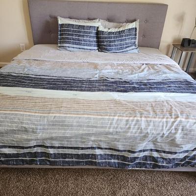 King Bed CLEAN